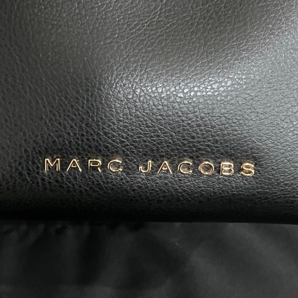 Mark Jacob Bucket Bag - Picture 2 of 5